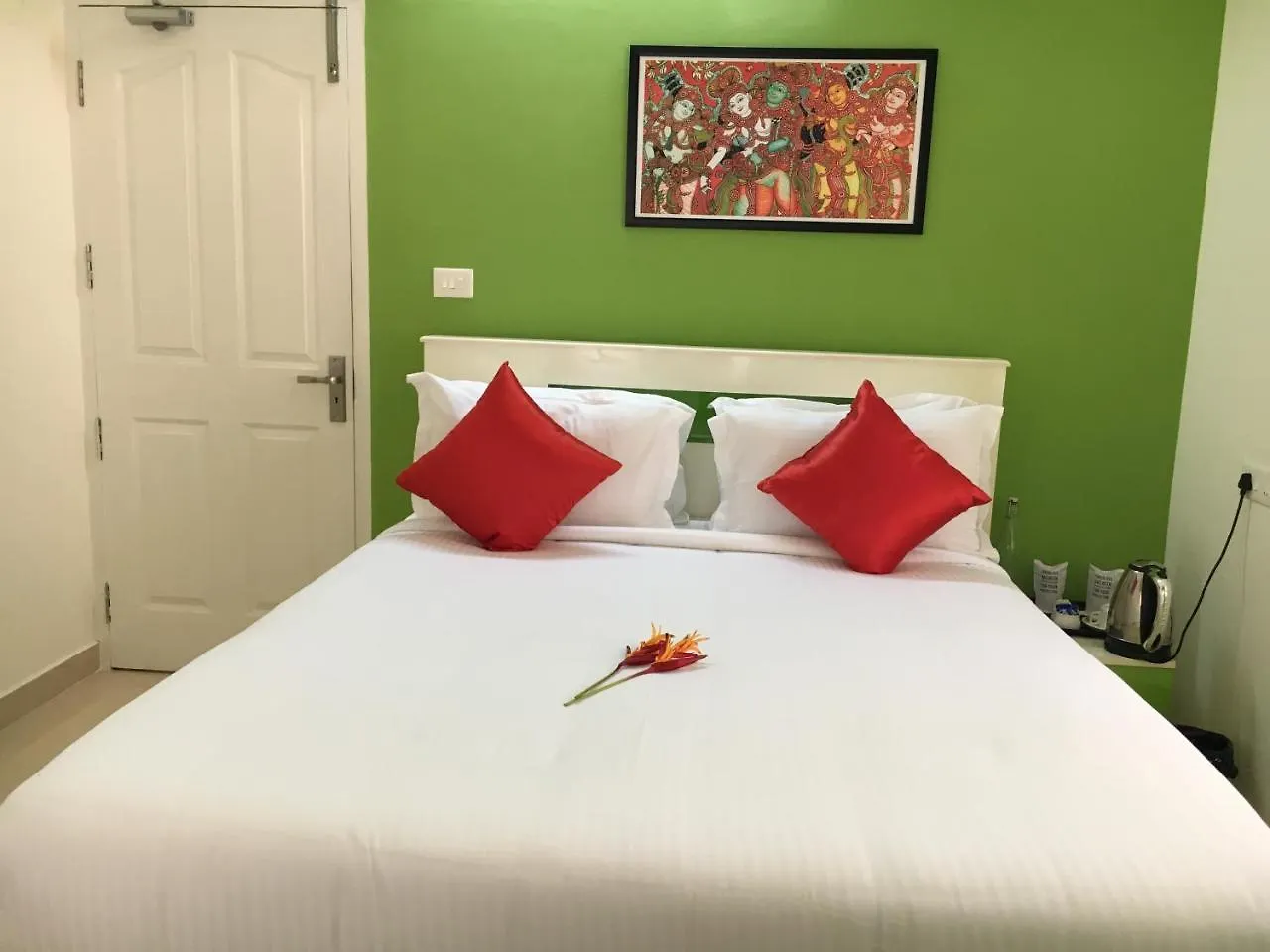 Hotel Warm Stay Retreat Kochi